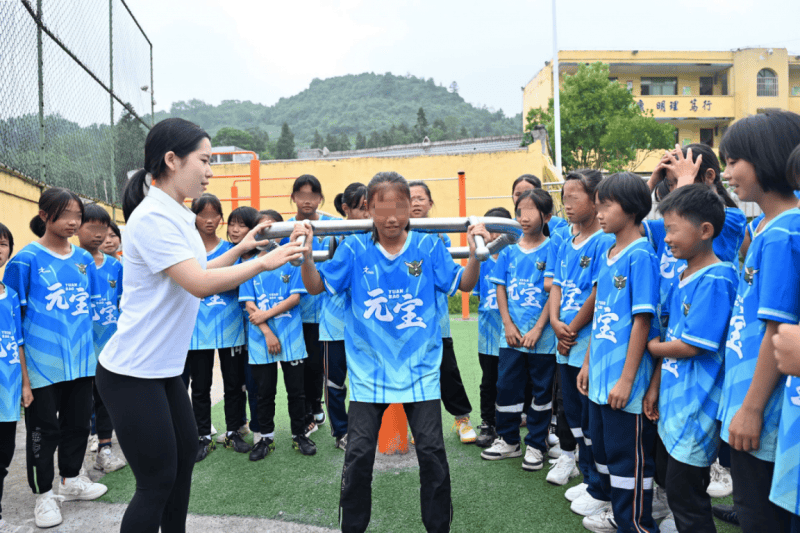 2024澳门天天开彩结果_北海职业学院“下乡进村”做民族体育发展的“摆渡人”  第1张