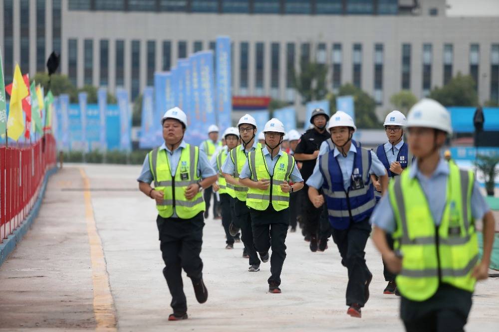 澳门六开彩天天开奖结果生肖卡_【新闻速递】台州路桥机场进场道路工程水稳试验段施工