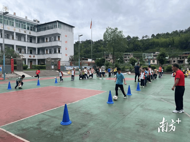 白小姐三肖三期开奖时间_阿里橙狮体育在北京成立新公司，注册资本500万  第1张